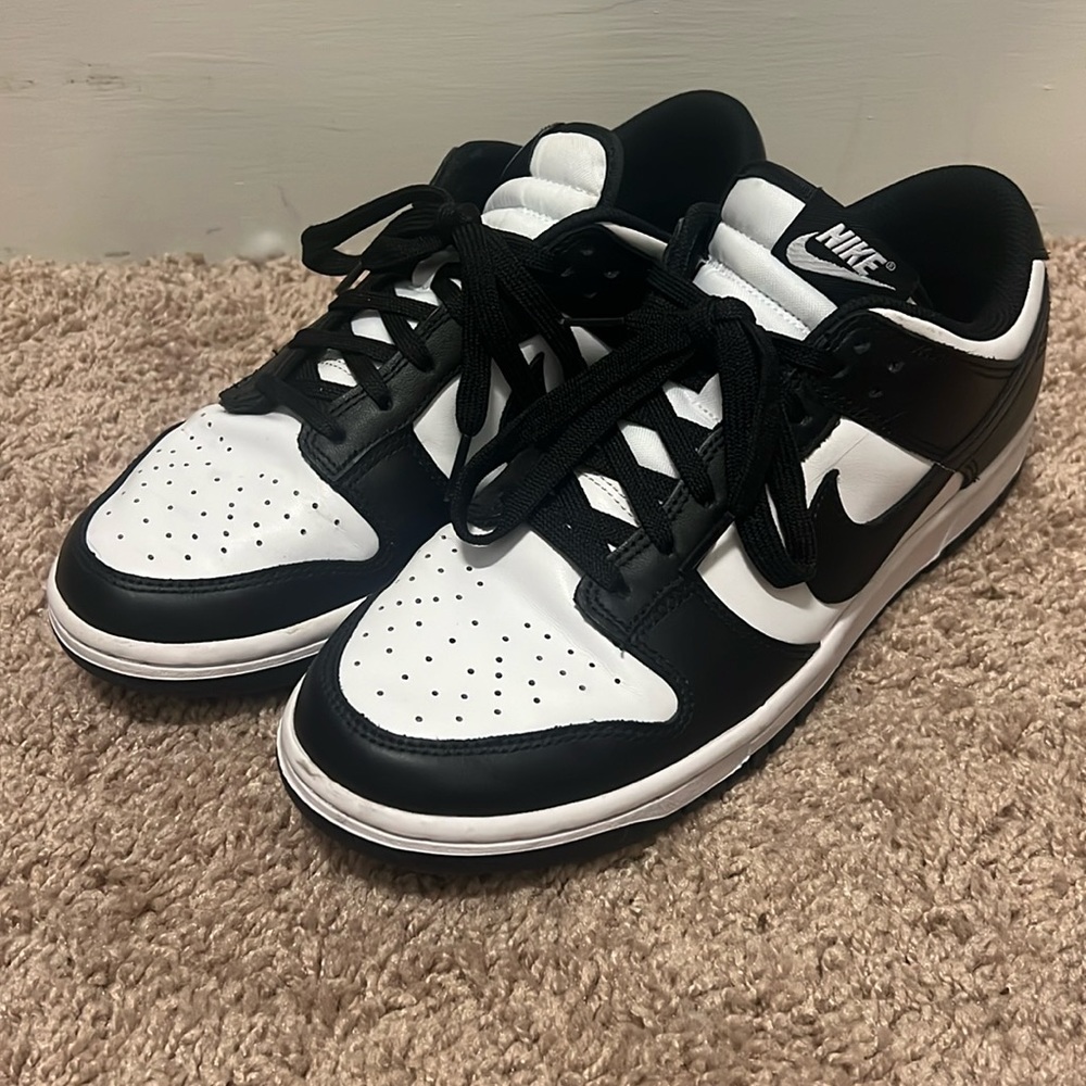 Panda dunks